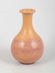 L'Art præsenterer: Gunnar Nylund for Rörstrand, vase model 17902.