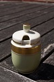 Antikkram præsenterer: Dagmar med guld porcelæn, Sennepskrukker med låg