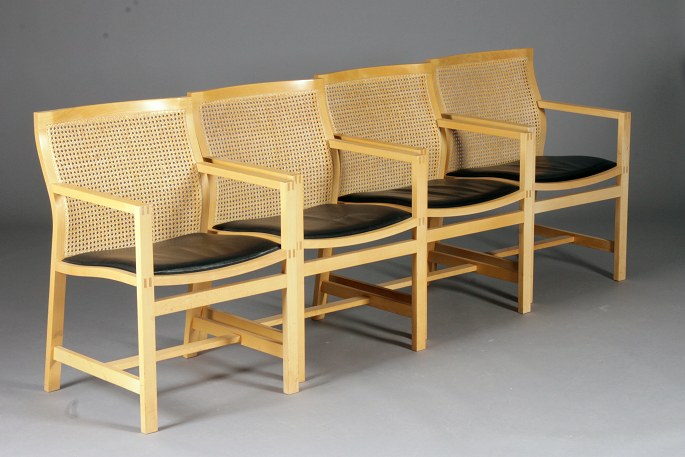 Rud Thygesen & Johnny Sørensen / Botium.
Set of 4 Armchairs.
Beech & French cane.
Nice condition.
Good condition
1 set in stock
