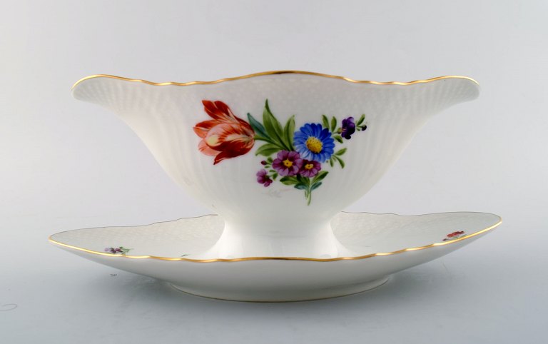 Royal Copenhagen Saxon Flower, gravy boat.