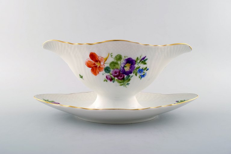 Royal Copenhagen Saxon Flower, gravy boat.
