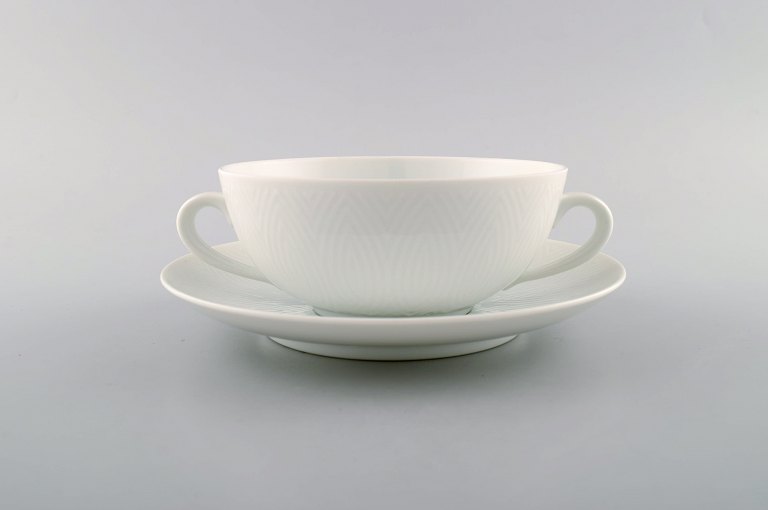 Royal Copenhagen Salto service, White.
Boullion cup with saucer.