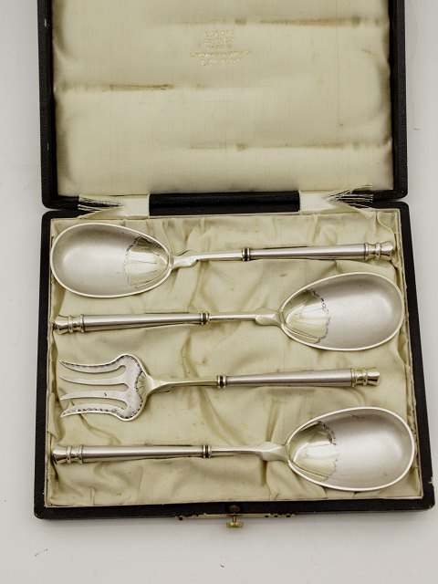 P Hertz serving set year 1911 sold