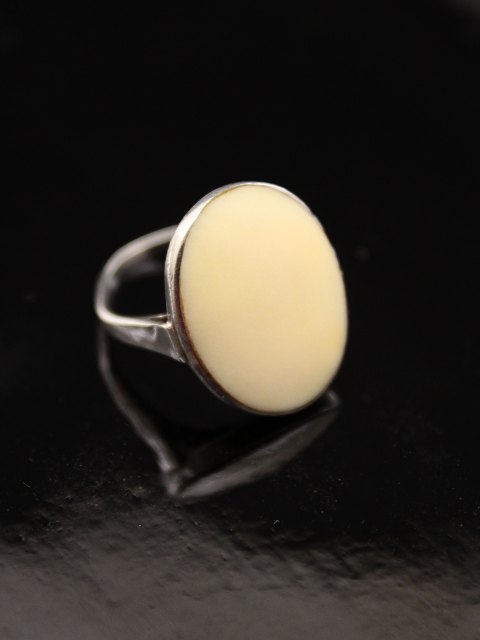 Sterling silver ring size 51 with ivory.