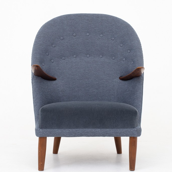 Kurt Østervig / Rolshau Møbler
Easy chair in new wool (Clay, code 001 and seat in Byram, code 171). Frame of 
beech.
1 pc. in stock
Renovated
