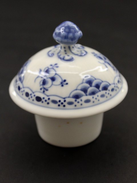 Blue fluted lid