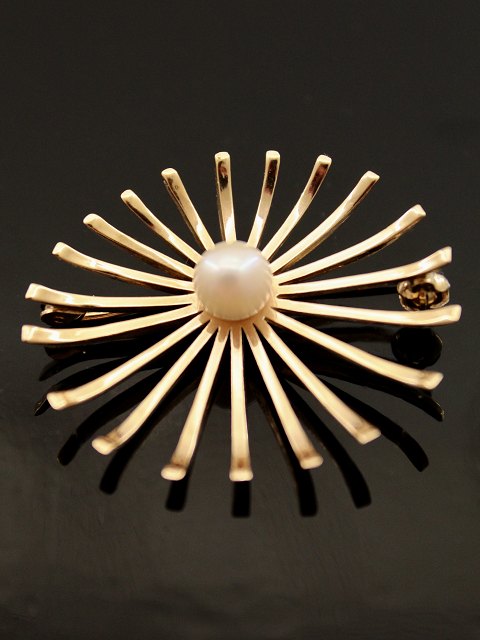 14 ct. gold brooch