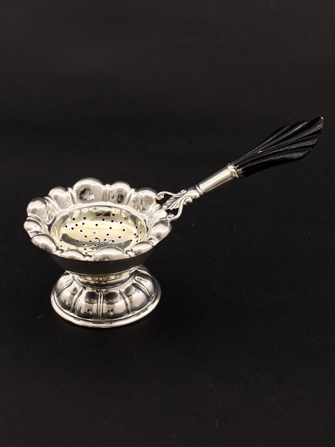 830 silver tea strainer