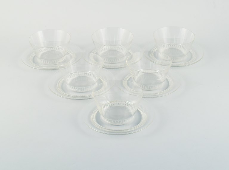 René Laligue, a set of six "Bourgueil" finger bowls with matching saucers.