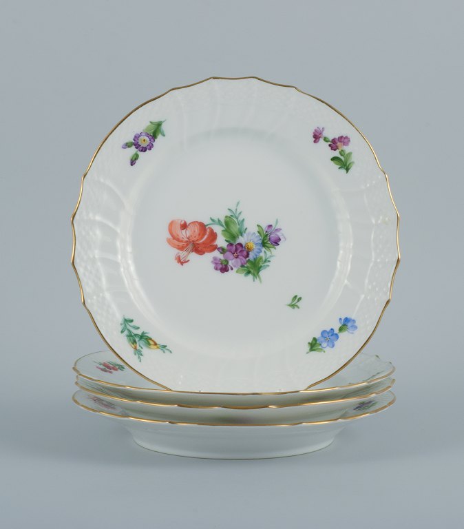 Royal Copenhagen, Light Saxon Flower, four lunch plates.