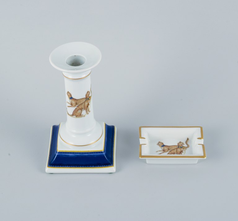 Porcelaine de Paris (Décor - Chasses Royales).
Lysestage og lille skål hånddekoreret med geparder og gulddekoration.