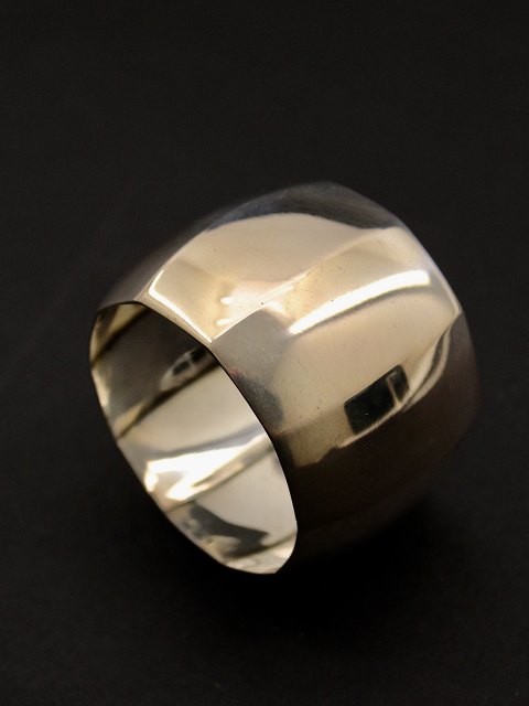 830 silver napkin ring