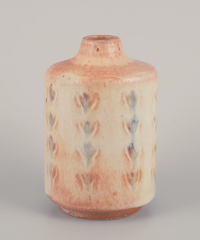 Peder Hald, Danish ceramist. Unique ceramic vase with glaze in light tones.