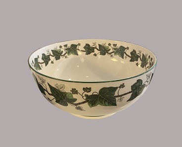 Stor skål, Napoleon Ivy
Wedgewood
D: 23 cm, H: 9 cm
God stand
