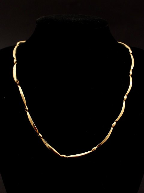 14 carat gold necklace