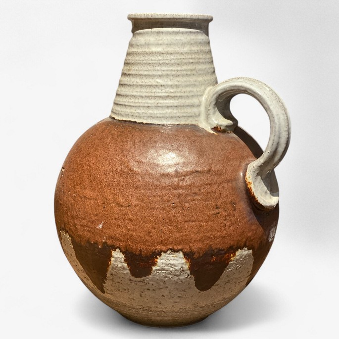 Unknown
Floor vase/jug in stoneware with handle and earthly colors.
1 pc. in stock
