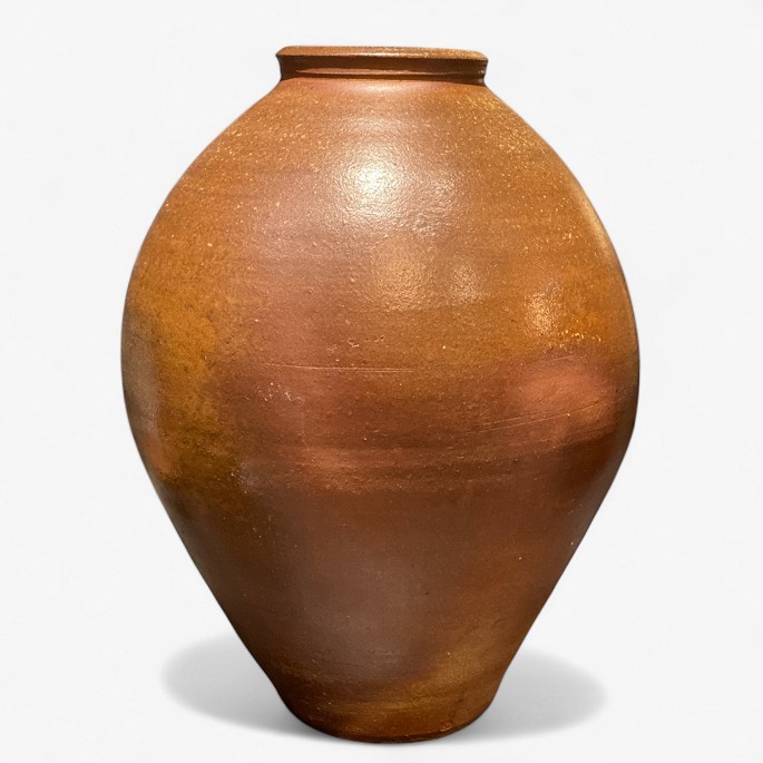 Gregory Hamilton / Tolne.
Floor vase in raku-fired stoneware with brown hues.
1 pc. in stock
