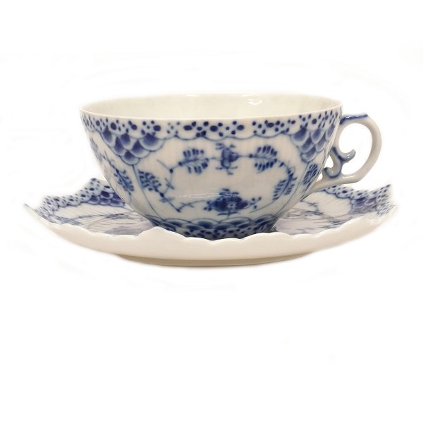 Royal Copenhagen blue fluted full lace tea cup 1130