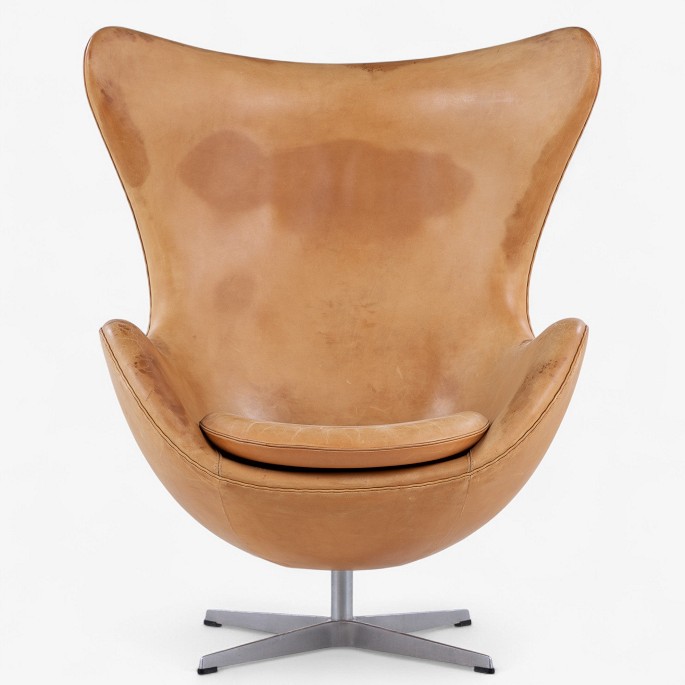 Arne Jacobsen / Fritz Hansen.
AJ 3316 - 