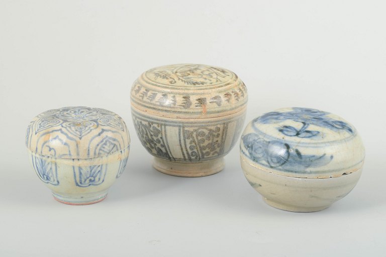 Three Small lidded jars, Korea.