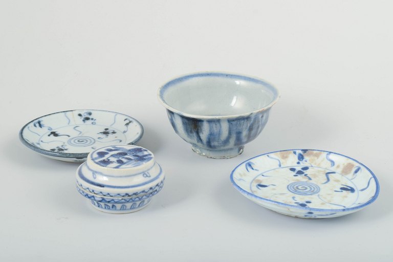 Four Pieces of Porcelain, Korea.