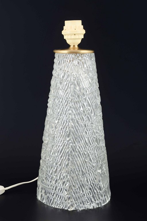 Bordlampe. Orrefors, Sverige. Ca. 1960’erne. Design: Carl Fagerlund 
(attribueret).