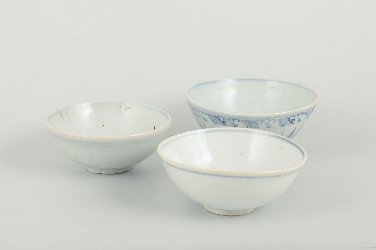 Corea
3 bowls, 19th century.