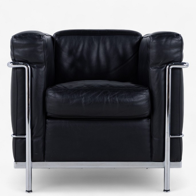 Le Corbusier / Cassina
LC 2 - Armchair in original black leather with steel frame. Manufacturer