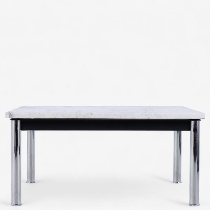 Le Corbusier / Cassina
LC 10 - Coffee table with white marble top on steel frame.
1 pc. in stock

