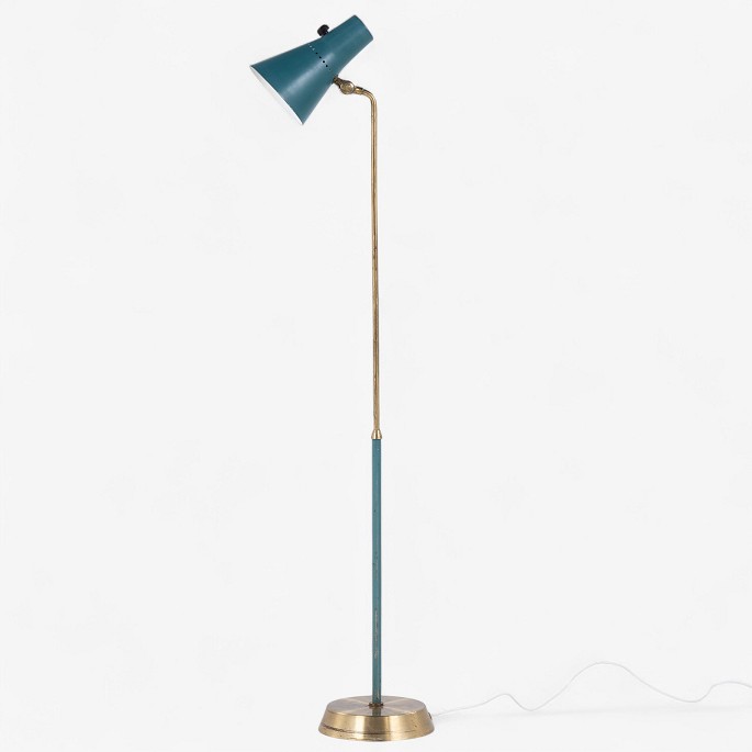 Hans-Agne Jakobsson / Karlskrona Lampfabrik
Model KLK 2851 - Floor lamp in patinated brass and green lacquered metal.
1 pc. in stock
