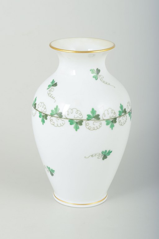 Herend, Ungarn
Vase, midten af 1900-tallet.