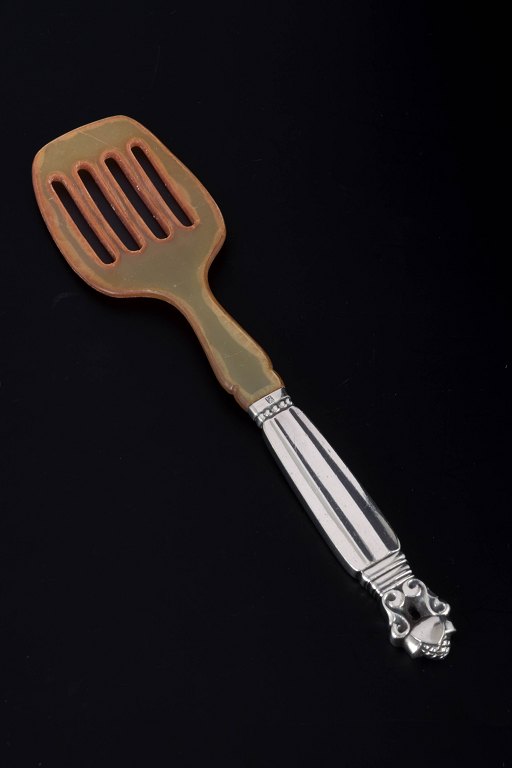 Georg Jensen
Sardingaffel, “Konge / Acorn”.
Sterlingsølv, 1933–44.