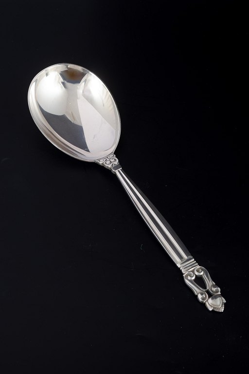 Georg Jensen
Serveringsske, “Konge / Acorn”.
Sterlingsølv, efter 1944.