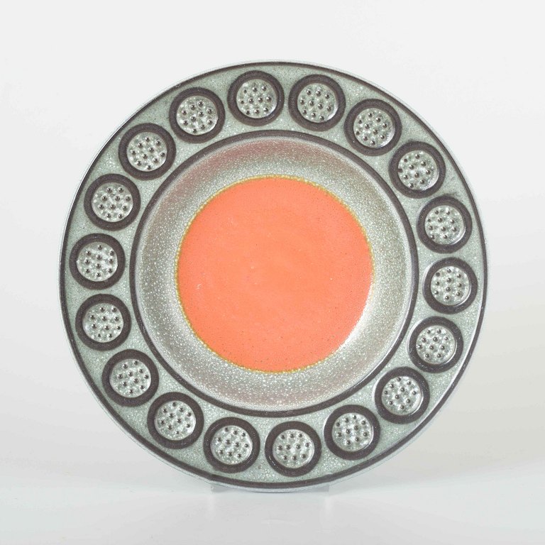 Mari Simmulson for Upsala-Ekeby
Art pottery bowl, model 8048, 1960s.