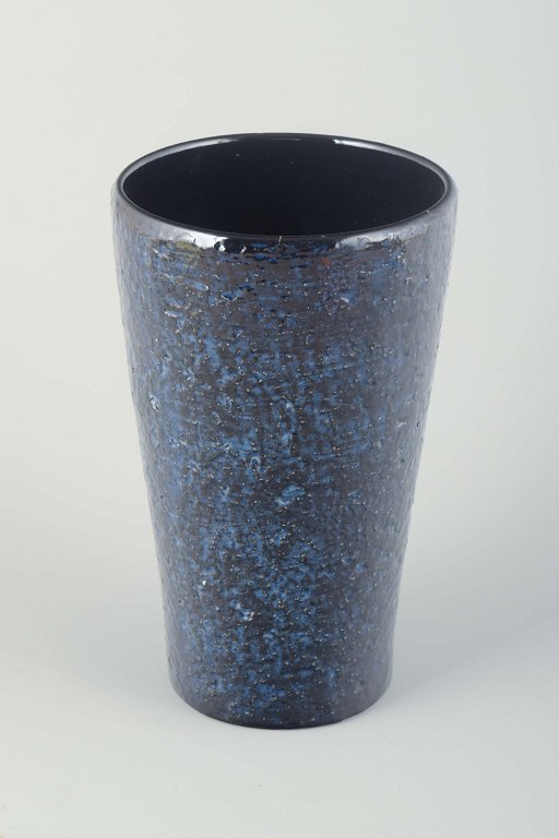 Ingrid Atterberg for Upsala-Ekeby
Ceramic vase, model 2456, 1960s.