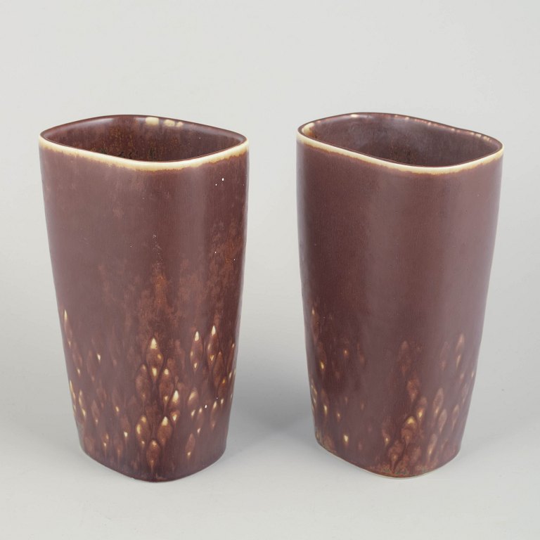 Carl-Harry Stålhane for Rörstrand.Pair of vases, mid-20th century.