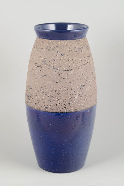 Mari Simmulson for Upsala Ekeby“Atoll” vase, 1960s.