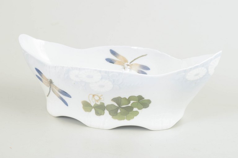 Antik jardiniere, Art Nouveau, tidligt 1900-tal.Model 1061/711, 1. sortering.