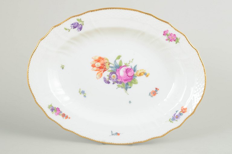 Royal Copenhagen, Saksisk Blomst, ovalt serveringsfad.