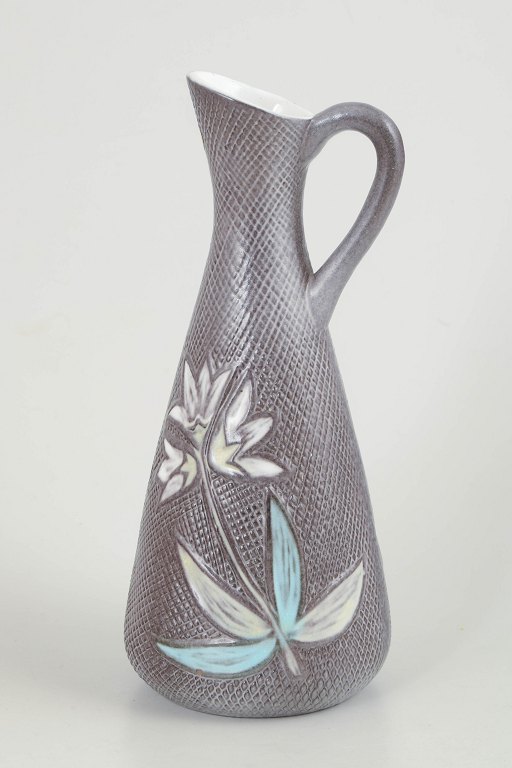 Mari Simmulson for Upsala Ekeby, kande.