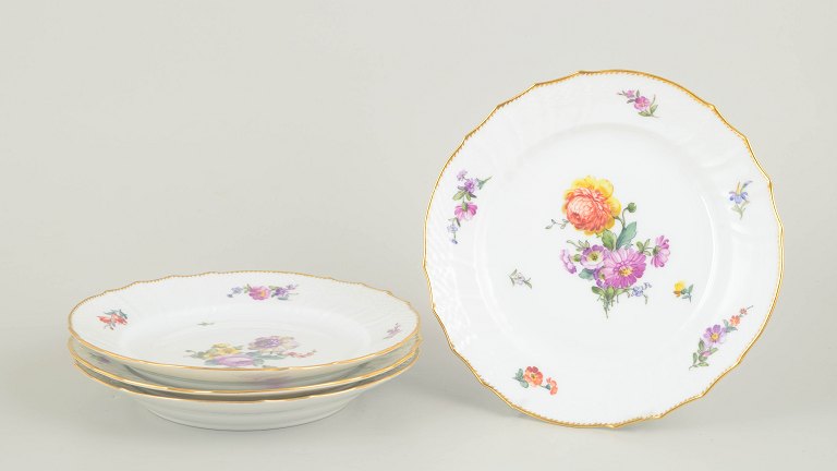 Royal Copenhagen, saksisk blomst sæt af fire frokosttallerkener.