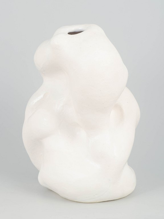 Christina Muff, dansk samtidskeramiker (f. 1971). Unika stentøjsvase, organisk formet.