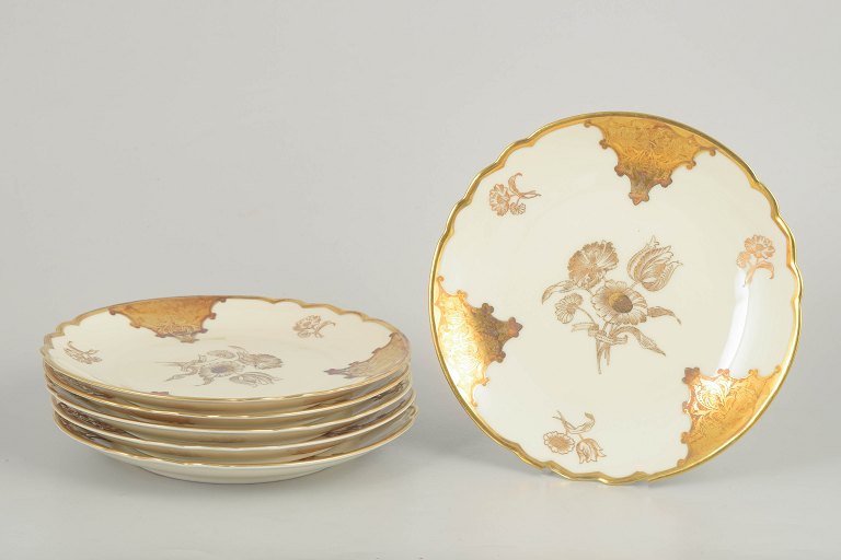Rosenthal "Elfenbein" serie, sæt af seks tallerkener med gulddekor.