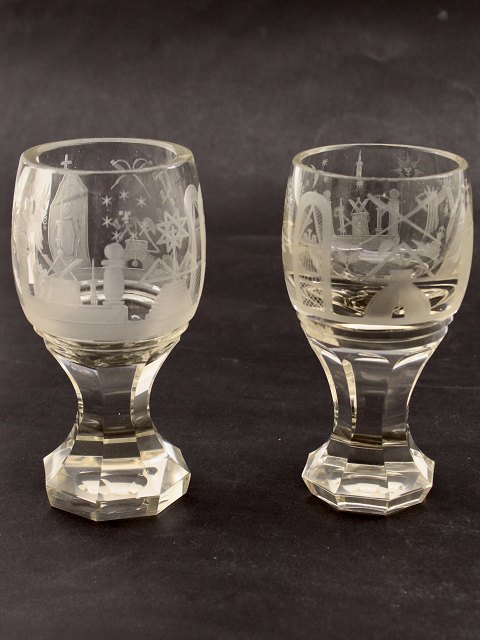 Frimurer glas med mange symboler