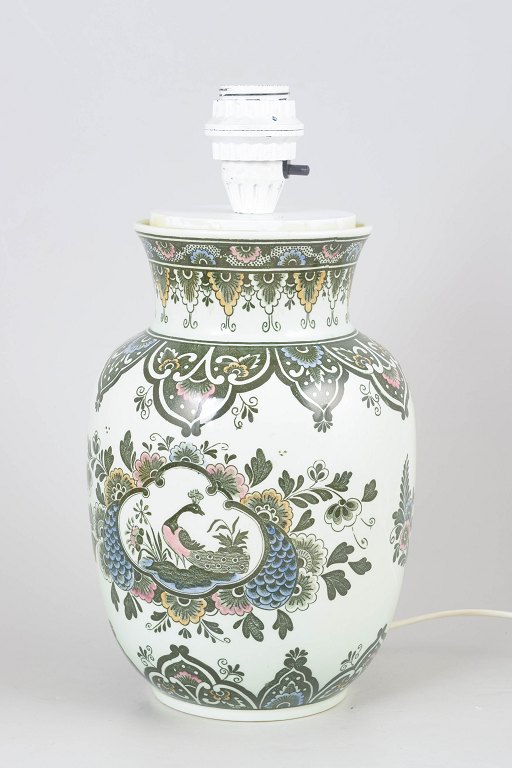 Villeroy & Boch Paon table lamp.