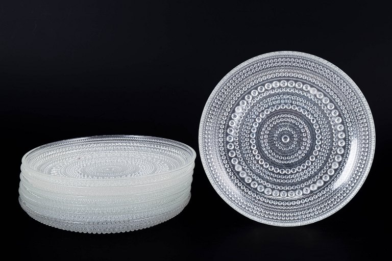 Oiva Toikka for Iittala Kastehelmi, set of seven plates.