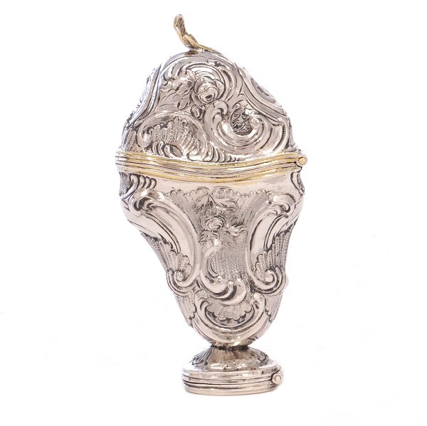 Dansk rokoko hovedvandsæg. Stemplet "DCB" 1755. H: 8cm