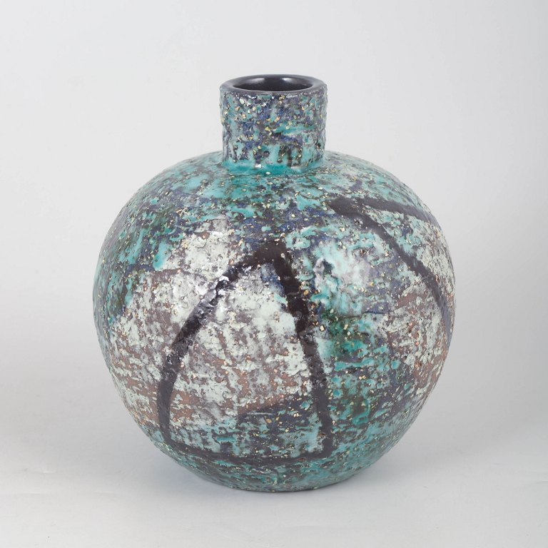 Ingrid Atterberg for Upsala-Ekeby, vase.