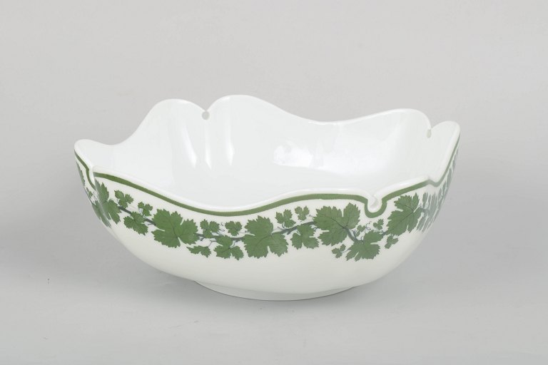 Meissen, skål med vinløvsmønster.